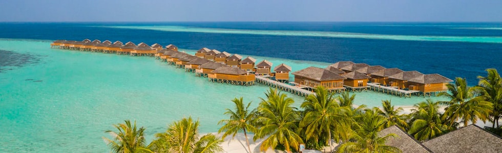 Vilamendhoo Island Resort and Spa Bungalows